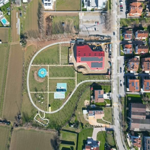 Foto di cantiere durante la costruzione del nuovo teatro di Albignasego a Padova.